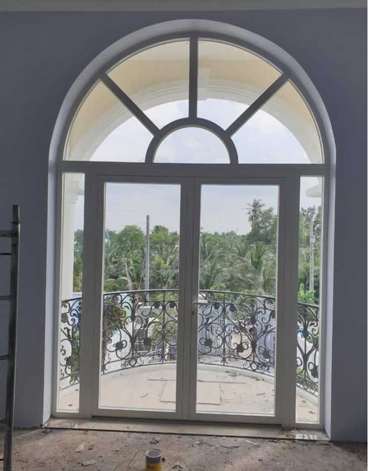cửa nhôm uốn vòm