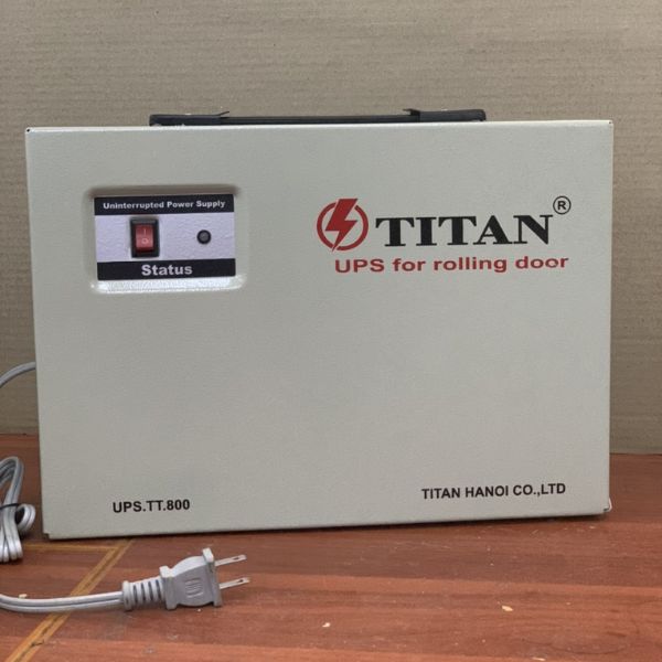 lưu điện cửa cuốn titan